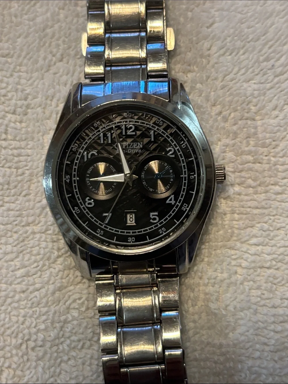 Men's Silver Tone Analog Watch with Black Dial